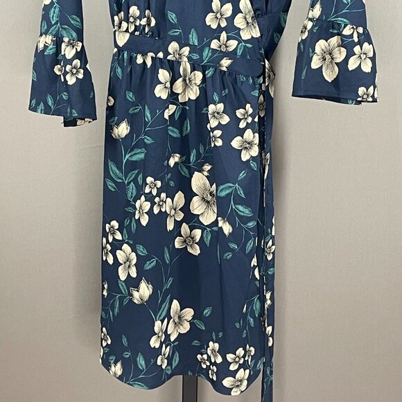 NEW Bass Dress Womens Small blue floral wrap classic preppy outdoor - Picture 3 of 11